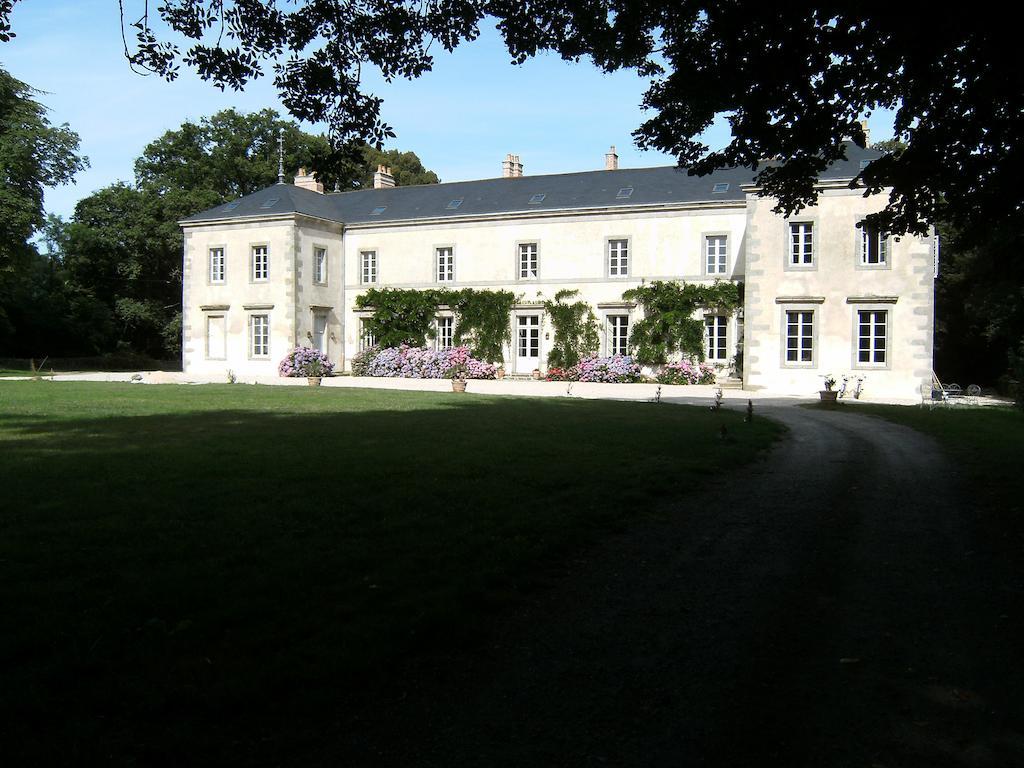 Château de la Marronnière Bed and Breakfast Aizenay Esterno foto